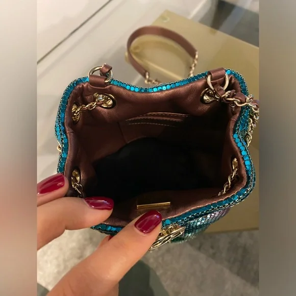 Chanel - Picture 4 of 13